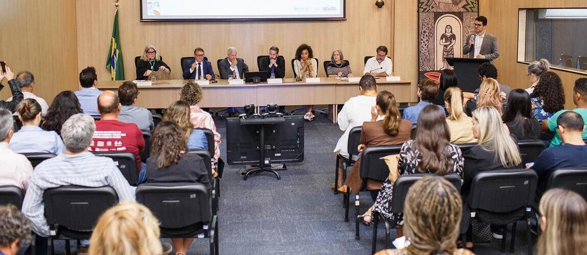 Evento realizado nesta terça (31) também lançou o Programa Centro Vivo e contou com a presença de diversas autoridades