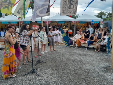 Lançamento de folheto de cordel no Coreto. (Foto: Pedro Caetano) 