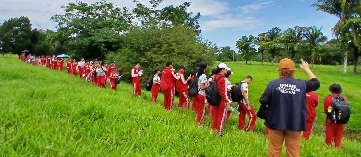 Estudantes tiveram a oportunidade de aprender sobre os bens culturais do estado