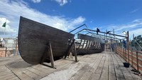 Iphan realiza visita guiada à embarcação histórica encontrada nas obras da COP 30; veja antes e depois