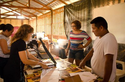 Valorização Línguas