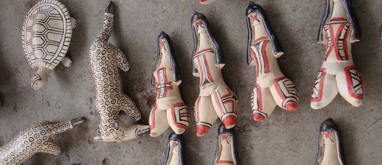 2010_Bonecas Karajá_Telma Camargo da Silva (2) (1).jpg