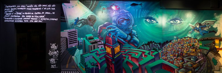 Grafite da exposição Os objetos e suas narrativas. Autores: ACME, Airá OCrespo e Marcelo Ment. Foto: Francisco Moreira da Costa
