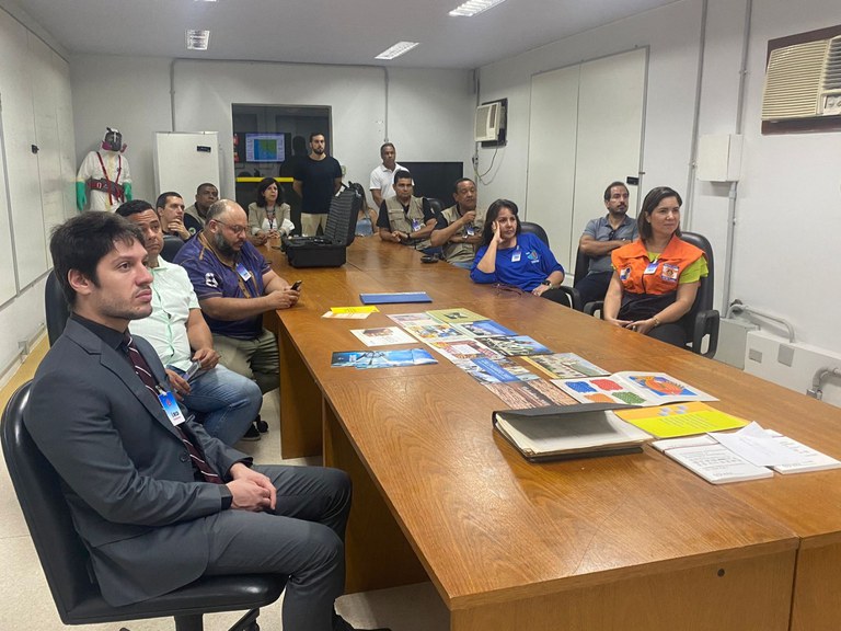 Visita de comitiva Sipron ao IRD
