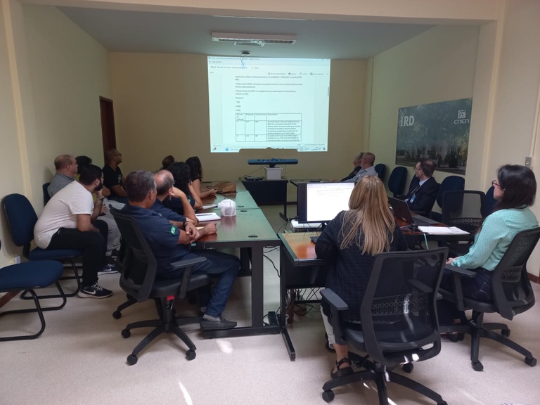 Abertura oficial da revisão internacional por pares