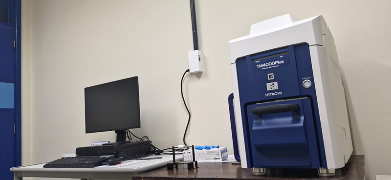 Microscópio eletrônico de varredura ambiental e analítico