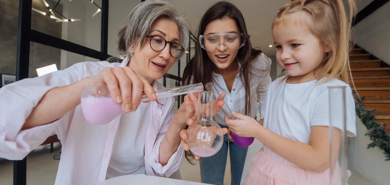 Mulheres cientistas e os desafios pandêmicos da maternidade