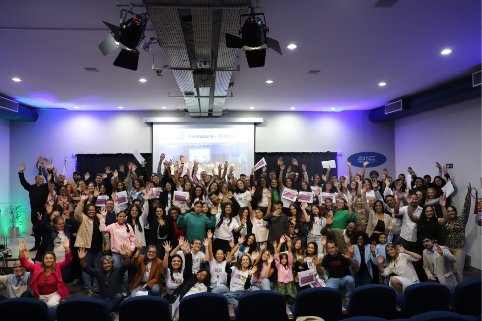 Meninas STEM celebra formatura da turma 2025 e recebe a turma 2026