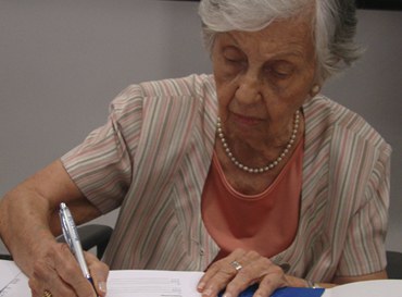 ha_65_anos_primeira_mulher_tornava_se_doutora_em_matematica_no_brasil.jpg