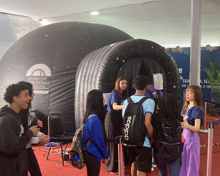 planetario-vai-a-escola.jpeg
