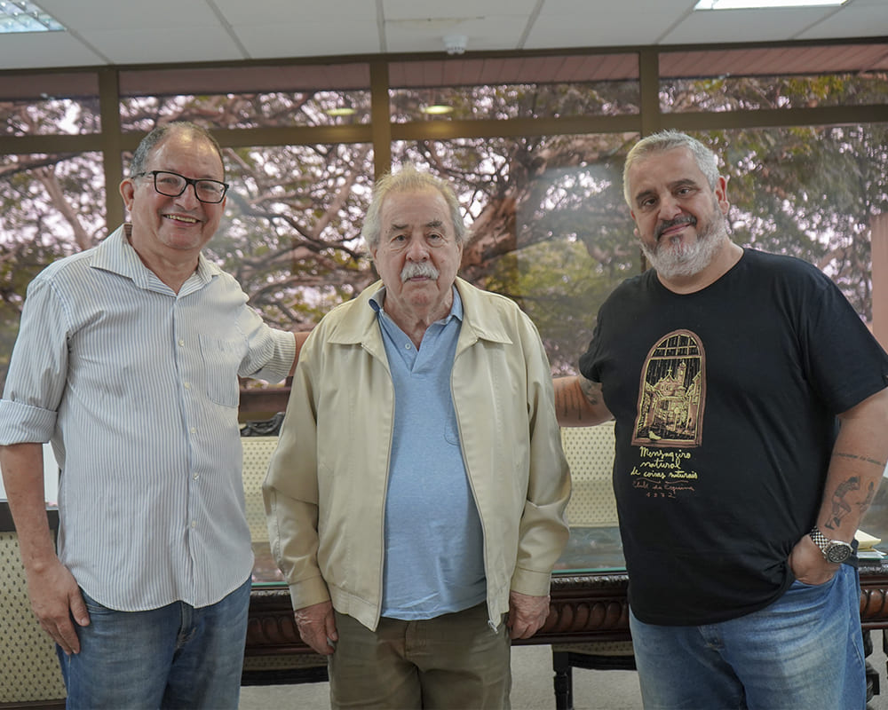 Visita de Sylvio Ferraz-Mello ao MAST