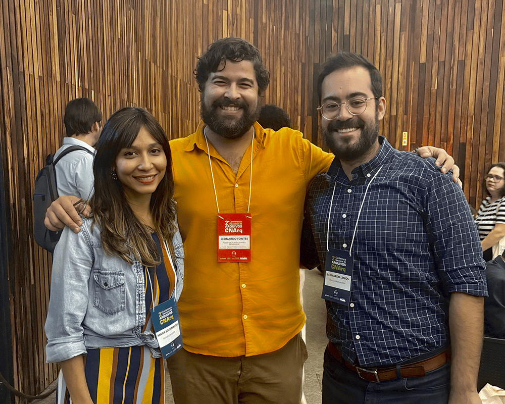 foto 3 servidores que participaram da 2ª Conferência Nacional de Arquivos