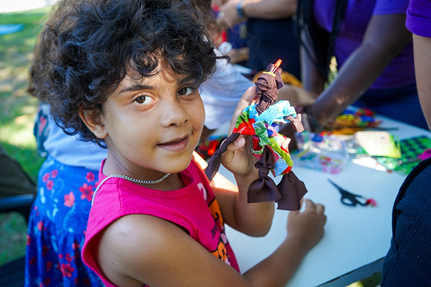 Oficina de Abayomi promovida pelo grupo Meninas Olímpicas do IMPA