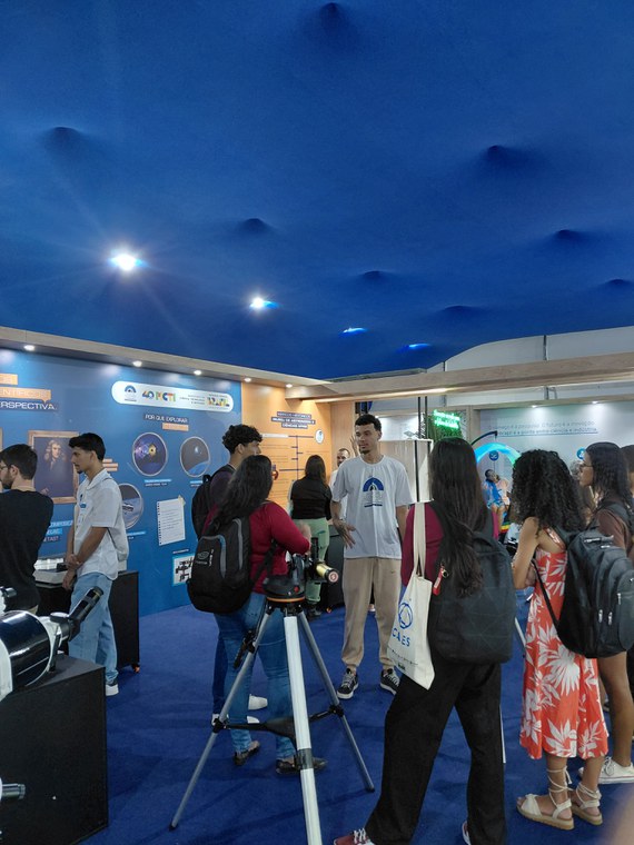 Educadores museais mobilizam debates sobre a exposição do MAST "O Céu, a Terra e os Instrumentos Científicos: o Universo em Perspectiva"