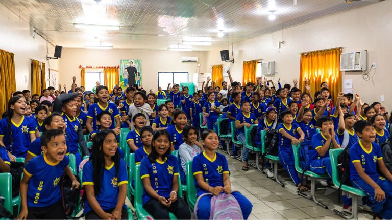 escolas conectadas nova realidade.jpg