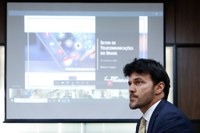 Nova legislação para agilizar o licenciamento de antenas no país terá anúncio em breve