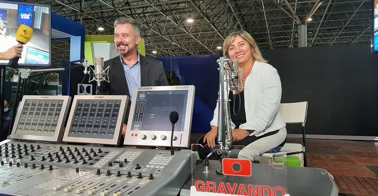 Estella Dantas e Maximiliano Martinhão