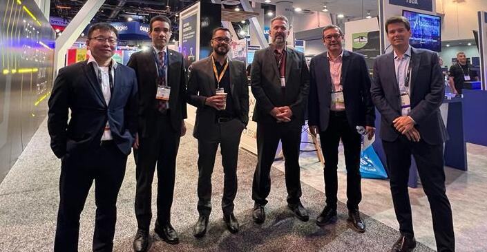 Max EUA 2 cortada.jpeg