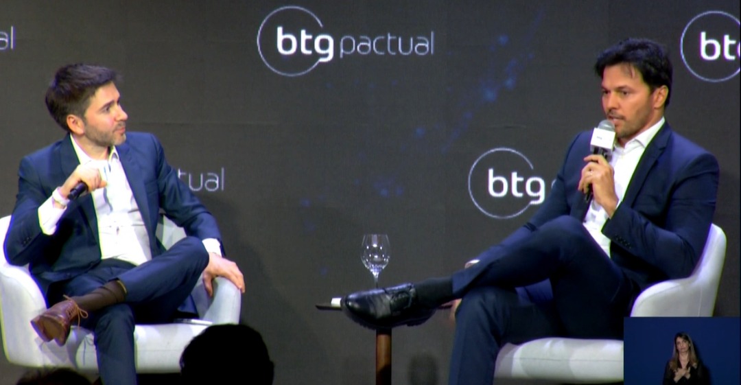 Fábio Faria em evento do BTG