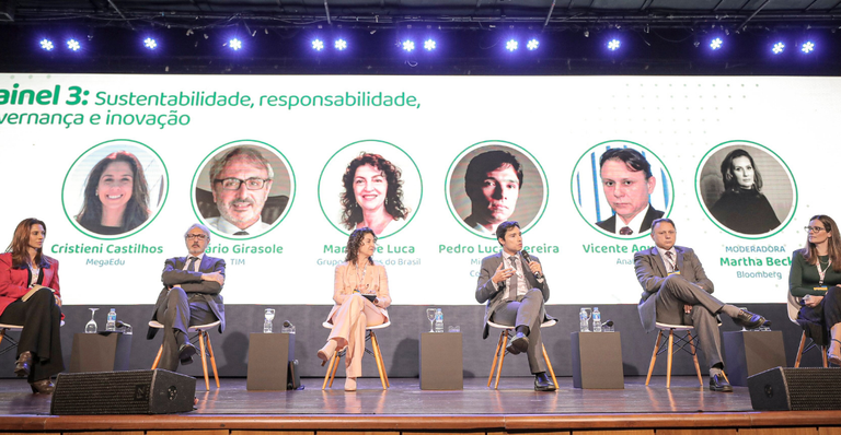 28.06 - Painel Telebrasil-Zack Stencil.png