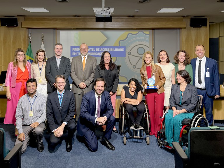 Prêmio de Acessibilidade em Telecomunicações é entregue pela Anatel a operadora que se destacou em ações para pessoas com deficiência