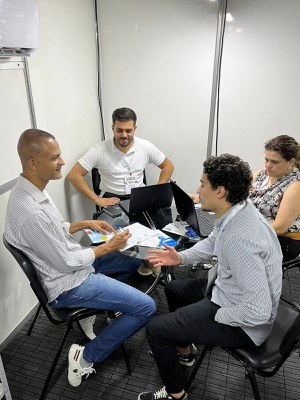 Técnicos do MCom realizam atendimentos na Caravana Federativa