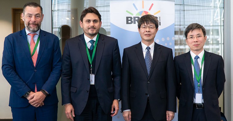 Missão África - Reunião China