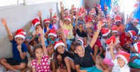 Ministro Juscelino Filho participa de entrega de presentes do Papai Noel dos Correios no Maranhão