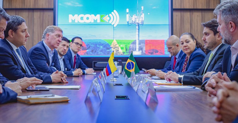 Conectividade da Amazônia e 5G são temas de reunião com ministro colombiano