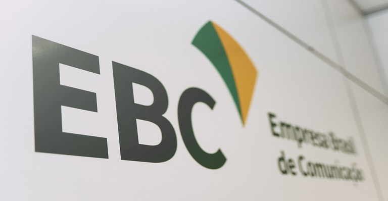 Foto Zack_Mcom logo EBC TV .jpg