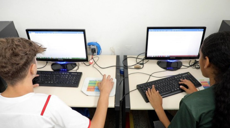 fust conectividade.png