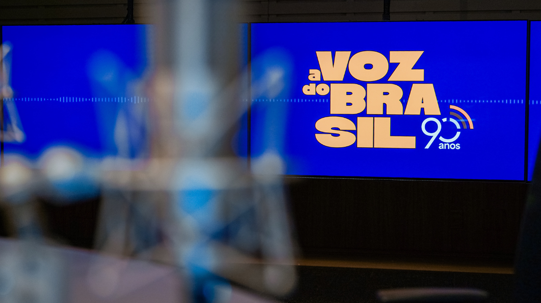 Medida beneficia emissoras de 21 municípios e permite cobertura ao vivo de festas, celebrações e acontecimentos de interesse da população
