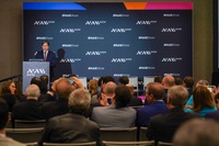 Ministro das Comunicações defende o modelo brasileiro da TV 3.0 durante a maior feira internacional de mídia