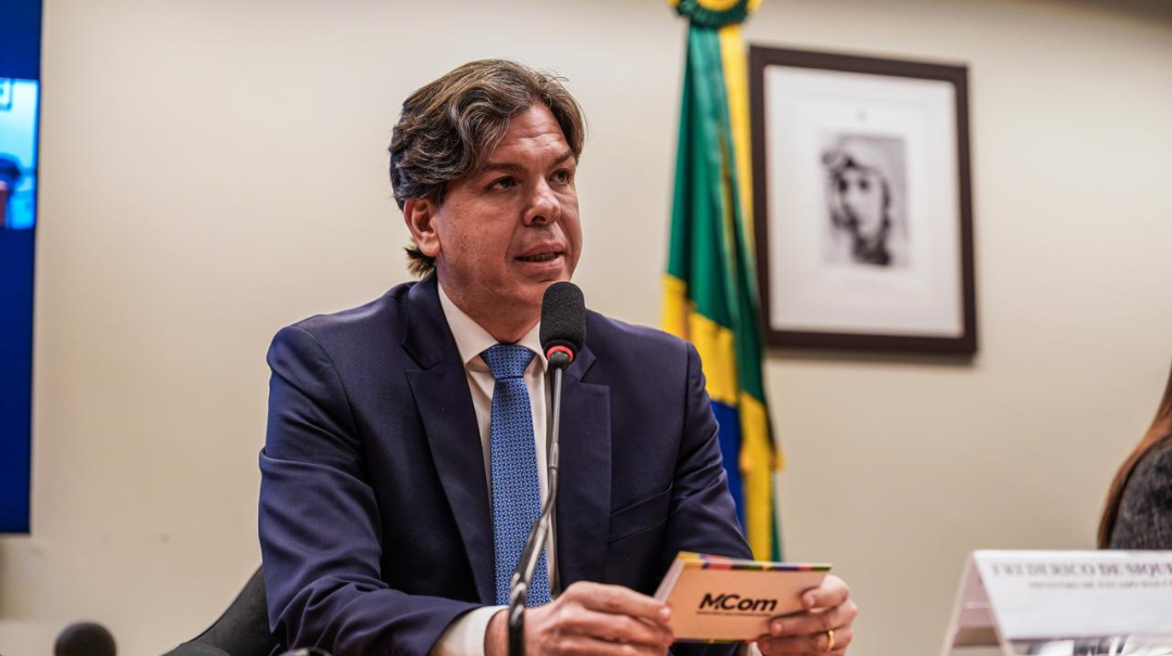 Em audiência na Comissão de Comunicação, titular da Pasta faz balanço de um ano de gestão e projeta avanços em conectividade, inclusão digital e TV 3.0
