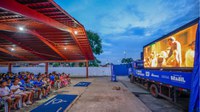 Cinema Itinerante de programa que distribui parabólicas chega à Bahia e Minas Gerais