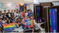 Programa do Ministério das Comunicações fortalece entidades LGBTQIA+ com doação de computadores recondicionados