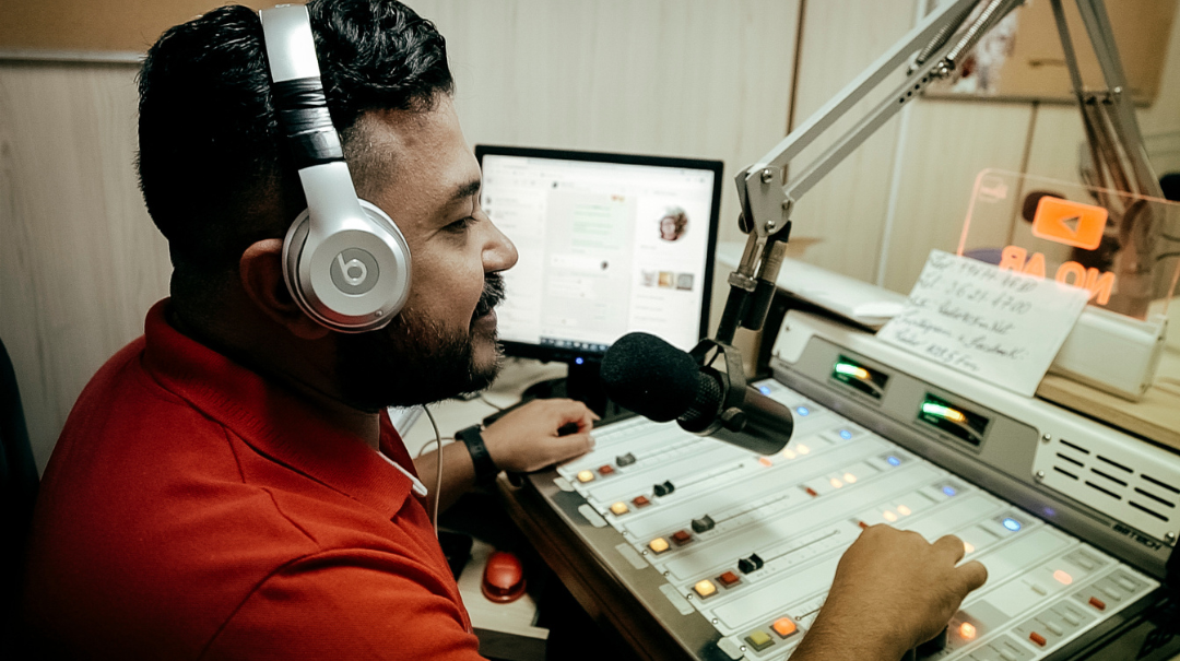 Este tipo de serviço é voltado à educação, sem finalidade lucrativa, com foco em promover conhecimento, cultura e informação