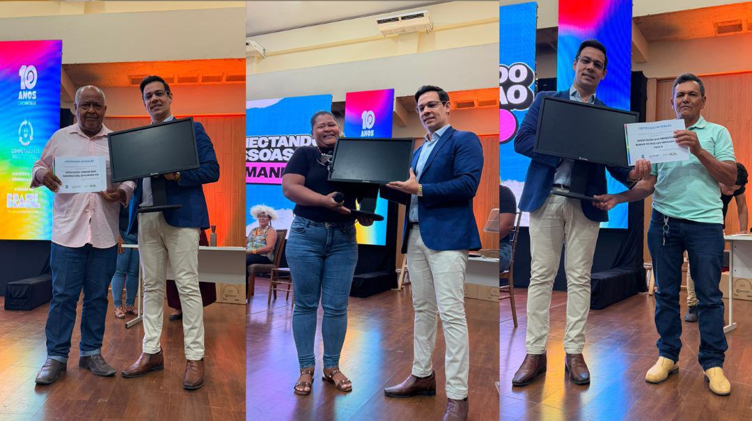 Secretário de Telecomunicações entrega computadores para laboratórios de informática