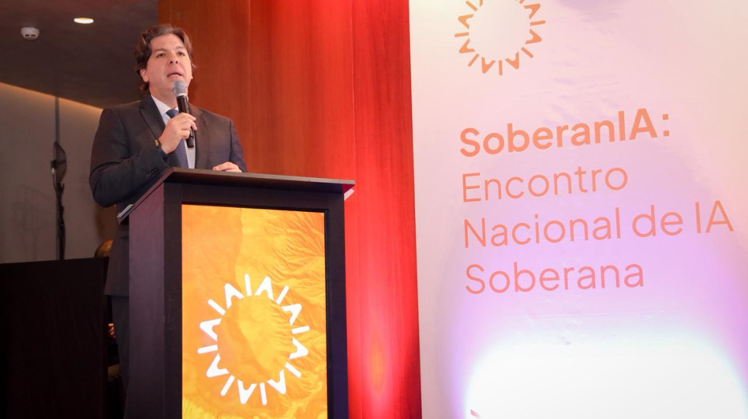 Ministro das Comunicações participa do lançamento do primeiro modelo de IA público