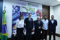 Parcerias e inovações com grafeno são tema de encontro com reitor da Universidade de Caxias do Sul