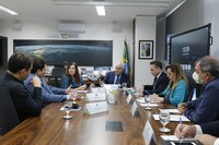 Em reunião com a deputada Bia Kicis (PSL-DF), ministro avalia soluções tecnológicas para o agronegócio