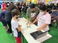 Oficina de robótica aproxima crianças da tecnologia de cidades inovadoras