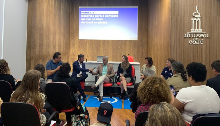 11102022_Mesa_combate ao lixo no mar.jpeg