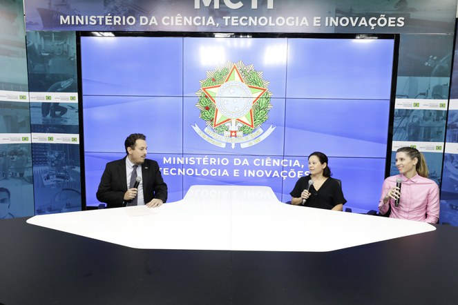 A coordenadora-geral de Oceano, Antártica e Geociências, Karen Cope, e a coordenadora de Mar e Antártica, Andrea Cruz, que coordenaram a produção do documentário