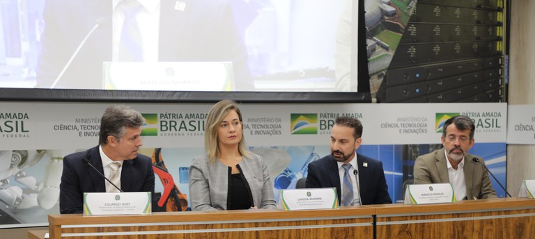 4_lançamento_portos (1).jpg