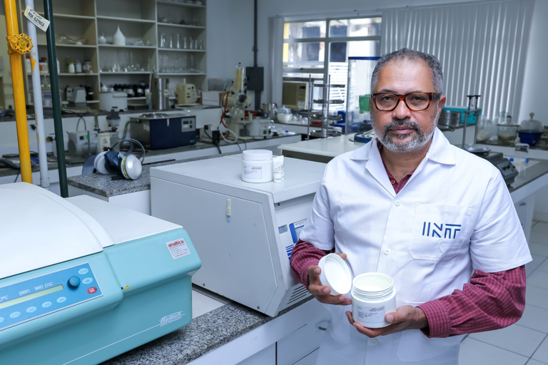 Estudo do INT desenvolve creme que conserva células-tronco para tratar de dermatites em cães_04.png