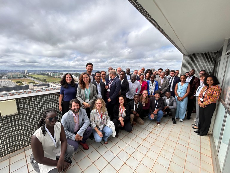 Grupo de especialistas.jpg