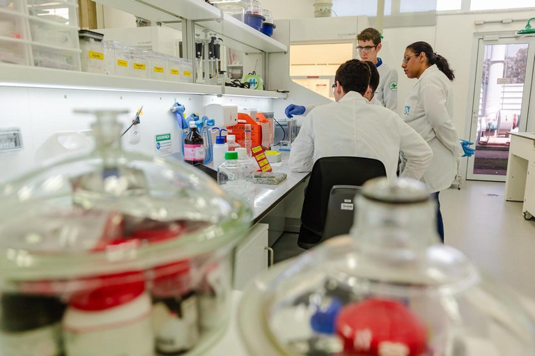 Ministra do MCTI visita obras do Orion e acompanha expansão do Sirius, em Campinas (SP)