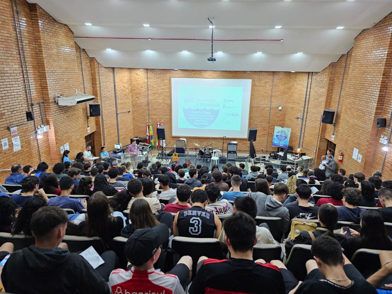 SC - Trabalho do Centro Municipal de Educação Ambiental Escolar do Mar foi o tema da cerimônia de abertura da Semana Nacional de Ciência e Tecnologia (SNCT) do Câmpus São José do IFSC.jpeg