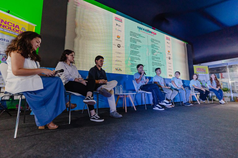 Jovens apresentam jogo on-line contra a desinformação em justiça climática na 22ª SNCT